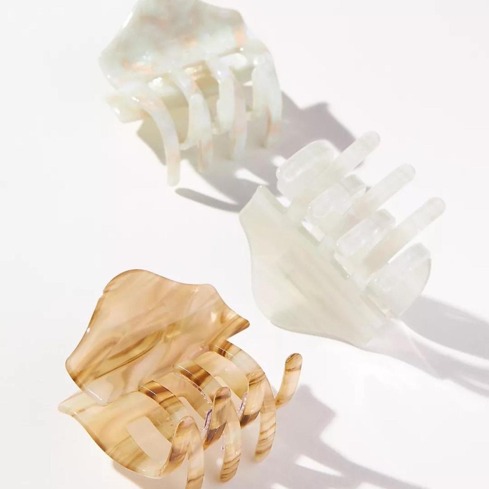 Anthropologie Scalloped Tortoise Hair Claws